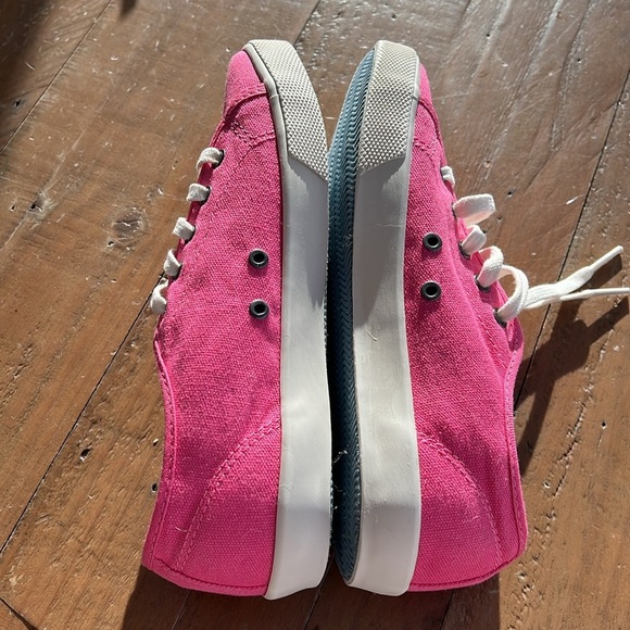 SeaVees Monterey Pink Canvas Sneakers NWOB - Picture 5 of 6